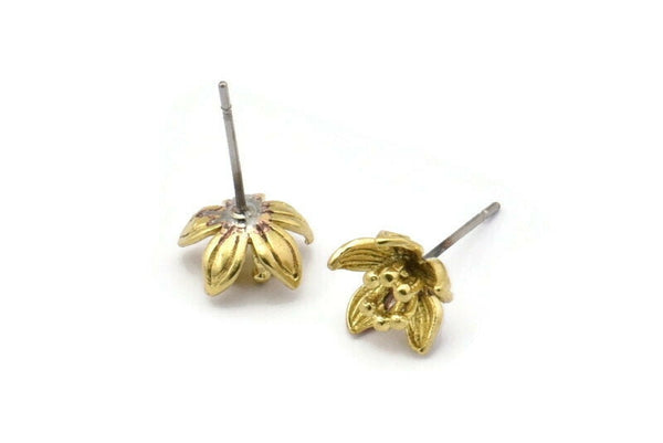 Brass Flower Earring, 8 Raw Brass Flower Stud Earrings (9mm) N1934