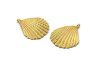 Gold Shell Charm, 1 Gold Plated Brass Sea Shell Charm with 1 Loop, Pendants, Charms, Findings (34x29mm) E285 Q0537