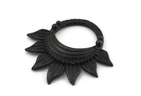 Black Flower Pendant, 3 Oxidized Black Brass Sunflower Charms (30x29x4mm) E244