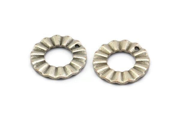 Silver Ring Charm, 8 Antique Silver Plated Brass Wavy Round Charm Earrings With 1 Hole, Findings (18x1mm) D889