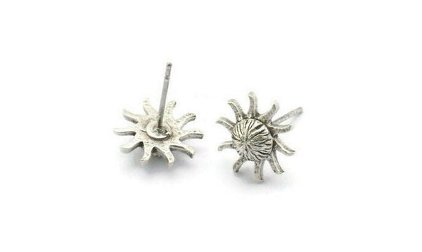 Silver Sun Earring, 4 Antique Silver Plated Brass Sun Stud Earrings (11mm) N1601