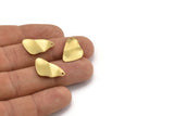 Brass Triangle Charm, 24 Raw Brass Wavy Triangle Charms With 1 Hole, Earrings, Findings (20x13x1mm) D0686