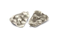 Silver Trapezoid Charm, 6 Antique Silver Plated Brass Trapezoid Charms With 1 loop, Earrings, Pendants, Findings (33x27x0.60mm) D0757 H0805