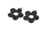 Black Daisy Charm, 4 Oxidized Black Brass Daisy Charms With 1 Loop (33x30x0.60mm) D849