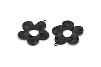 Black Daisy Charm, 4 Oxidized Black Brass Daisy Charms With 1 Loop (33x30x0.60mm) D849