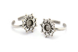 Silver Ring Settings, 2 Antique Silver Plated Brass Flower Rings With 1 Round Shaped Stone Setting - Pad Size 6mm N2101 H1414