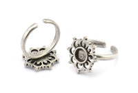 Silver Ring Settings, 2 Antique Silver Plated Brass Flower Rings With 1 Round Shaped Stone Setting - Pad Size 6mm N2101 H1414