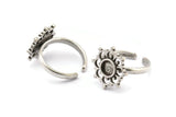 Silver Ring Settings, 2 Antique Silver Plated Brass Flower Rings With 1 Round Shaped Stone Setting - Pad Size 6mm N2101 H1414
