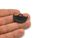 Yarım Daire Kolye, 2 Oksitlenmiş Siyah Pirinç Yarım Daire Geometrik Kolye, 2 Döngü ve 1 Ped Ayarı (31x23,5x1 mm) BS 1913