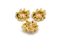 Gold Round Charm, Gold Plated Brass Round Charm With 1 Loop, Pendants, Earring Findings (22x19mm) N2135