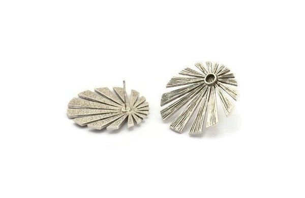 Silver Sun Earring, 2 Antique Silver Plated Brass Rising Sun Flag Stud Earrings - Pad Size 3mm (29x28x1.2mm) N1425