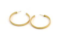 Gold Geometric Earring, 2 Hammered Gold Plated Brass Circle Stud Earrings (50x5x1mm) N1529