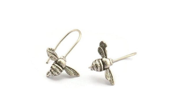 Silver Fly Earring, 4 Antique Silver Plated Brass Fly Stud Earrings, Findings (17x9x0.70mm) N1194
