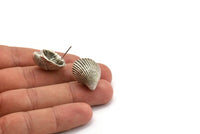 Silver Shell Earring, 2 Antique Silver Plated Brass Sea Shell Stud Earrings (22x19mm) N0939