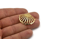 Gold Shell Charm, Gold Plated Brass Sea Shell Pendant With 1 Loop (31x32x1mm) N1293