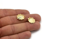Gold Shell Charm, 4 Gold Plated Brass Sea Shell Charm With 1 Loop, Pendants, Earrings, Findings (15x17mm) N0898