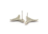 Silver Fish Tail Earring, 4 Antique Silver Plated Brass Fish Tail Stud Earrings (18x16mm) N1077