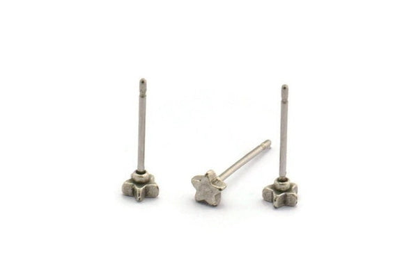 Silver Star Earring, 8 Antique Silver Plated Brass Star Stud Earrings (4mm) D1406