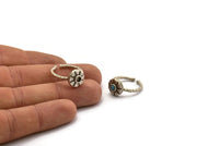 Silver Ring Settings, 2 Antique Silver Plated Brass Flower Rings With 1 Stone Setting - Pad Size 3mm N1123
