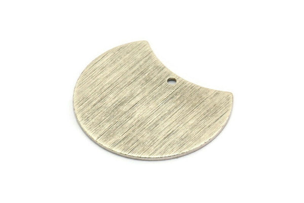 Silver Moon Charm, 2 Textured Antique Silver Plated Brass Moon Charms With 1 Hole, Stamping Blanks (28x21x0.80mm) M063