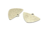Silver Triangle Charm, 4 Textured Antique Silver Plated Brass Triangle Charms With 1 hole, Pendants, Earrings (25x17x0.80mm) D1571