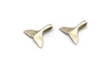 Silver Fish Tail Charm, 4 Antique Silver Plated Brass Fish Tail Pendants, Jewelry Supplies, Findings (17x19mm) N0334