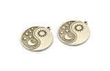 Silver Round Charm, Antique Silver Plated Brass Round Charm With 1 Loop, Yin Yang Findings, Sun Charms (28x25x1.5mm) N2277