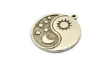 Silver Round Charm, Antique Silver Plated Brass Round Charm With 1 Loop, Yin Yang Findings, Sun Charms (28x25x1.5mm) N2277