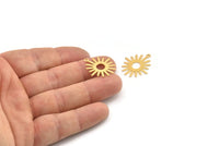 Gold Sun Charm, 8 Gold Plated Brass Sun Charms With 1 Loop (22x24mm) A0782
