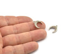 Silver Moon Charm, 4 Antique Silver Plated Brass Textured Horn Charms With 1 Loop, Pendant, Jewelry Finding (12x4x4mm) N0306