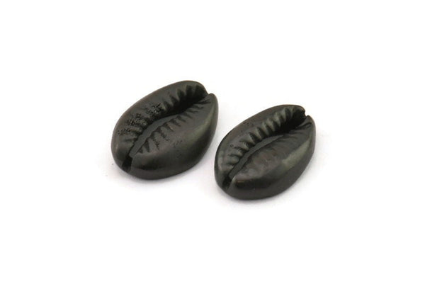 Black Shell Finding, 2 Oxidized Black Brass Cowrie Shell Findings, Pendants, Charms, Earrings, Beads 16-23MM  E276