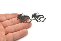 Siyah Üçgen Charm, 1 Döngülü 4 Oksitlenmiş Siyah Pirinç Üçgen Şekilli Charm (34x24x0,60 mm) A4991