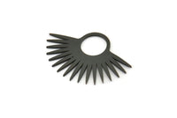 Siyah Güneş Tılsımı, 12 Oksitlenmiş Siyah Pirinç Güneş Tılsımı, Kolye Uçları, Bulgular (23x15x0,60 mm) A3876