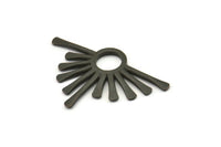 Siyah Güneş Kolye, 2 Oksitlenmiş Siyah Pirinç Çekiçlenmiş Güneş Kolye (36x23x1,7 mm) N1267