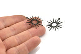 Siyah Güneş Tılsımı, 1 Döngülü 10 Oksitlenmiş Siyah Pirinç Güneş Tılsımı, Tılsım Kolye Uçları (26,5x24x0,80 mm) A6459