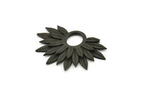 Siyah Ayçiçeği Tılsımı, Oksitlenmiş Siyah Pirinç Çiçek Tılsımları, Kolye Uçları, Küpeler, Bulgular (38x24 mm) N0947