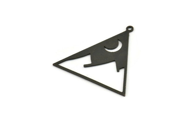 Siyah Üçgen Tılsımı, 1 Döngülü 6 Oksitlenmiş Siyah Pirinç Hilal ve Dağ Tılsımı, Bulgular (30x32x0,60 mm) A5197