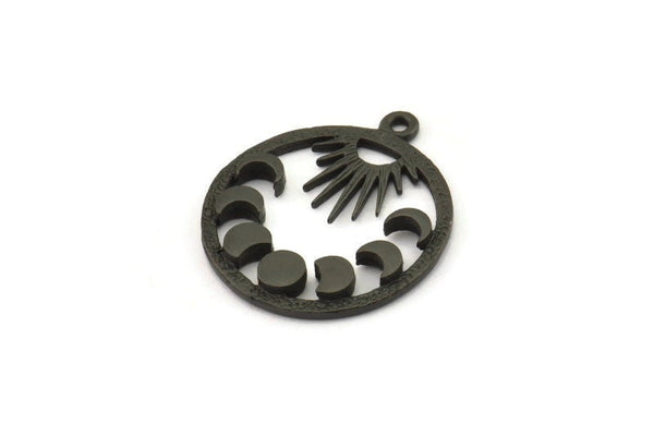 Ay Evreleri Tılsımı, 2 Oksitlenmiş Siyah Pirinç Hilal Evreleri Tılsımı, 1 Halka, Kolye Uçları, Bulgular (25x22x2,2 mm) N1633