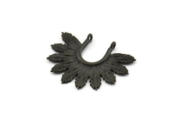 Siyah Yaprak Charm, 2 Oksitlenmiş Siyah Pirinç Yaprak Charm Kolye, 2 Döngü Küpe, Bulgular (33x25mm) N0820