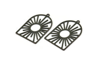 Siyah Güneş Tılsımı, 1 Halkalı 4 Oksitlenmiş Siyah Pirinç Güneş Şekilli Tılsım, Tılsım Kolye Uçları, Bulgular (34x24x0,60 mm) A5205