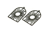 Siyah Güneş Tılsımı, 1 Halkalı 4 Oksitlenmiş Siyah Pirinç Güneş Şekilli Tılsım, Tılsım Kolye Uçları, Bulgular (34x24x0,60 mm) A5205