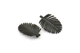 Siyah Yaprak Tılsımı, 1 Halkalı 4 Oksitlenmiş Siyah Pirinç Yaprak Tılsımı, Küpeler, Bulgular (21x13x1mm) N1207