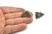 Siyah Yaprak Tılsımı, 1 Döngülü 6 Oksitlenmiş Siyah Pirinç Akasya Yaprağı Tılsımı, Bulgular (25x25x0,60 mm) A4354