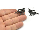 Siyah Güneş Küpe, 2 Oksitlenmiş Siyah Pirinç Çekiçlenmiş Güneş Çivi Küpe (36x23x1,7 mm) N1284