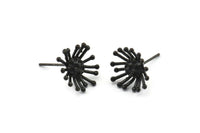 Siyah Çiçek Küpe, 4 Oksitlenmiş Siyah Pirinç Taraxacum Çivi Küpe (14 mm) N1182