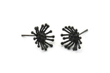 Siyah Çiçek Küpe, 4 Oksitlenmiş Siyah Pirinç Taraxacum Çivi Küpe (14 mm) N1182