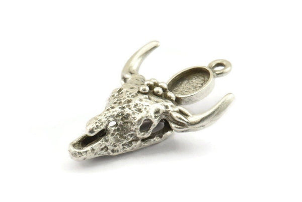 Silver Ox Skull, Antique Silver Plated Brass Ox Head Skull Charms With 1 Loop, Skull Pendants - Pad Size : 6x8mm (34x23x9mm) N2581