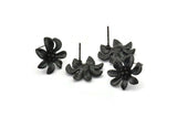 Siyah Çiçek Küpe, 2 Oksitlenmiş Siyah Pirinç Çiçek Küpe (16x15mm) N1169