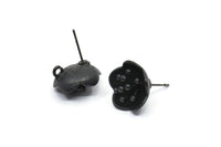Siyah Çiçek Küpe, 1 Döngülü 2 Oksitlenmiş Siyah Pirinç Çiçek Küpe (16 mm) N1215