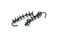 Siyah Çiçek Tılsımı, 2 Oksitlenmiş Siyah Pirinç Çiçek Tılsımı, Küpeler, Bulgular (43x7mm) N1233